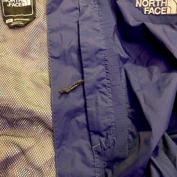 The North Face Men's Navy zip up windbreaker jacket raincoat outdoor Jacket - Picture 15 of 16